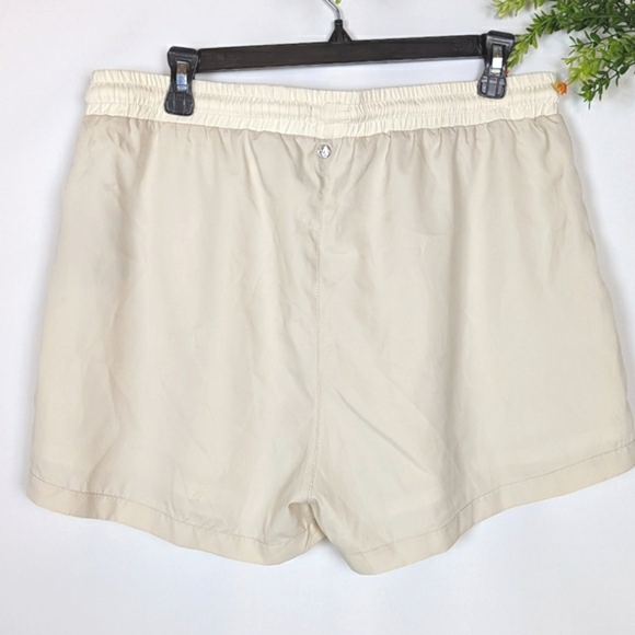 🆕🌿VOLCOM SHORTS🌿 - Picture 4 of 7
